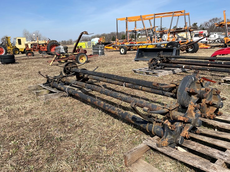 #10694-•-(4)-trailer-house-axles-image-2