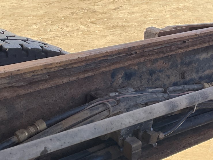 #401-•-1991-mac-rb688s-dump-truck-(has-mn-title)-image-100