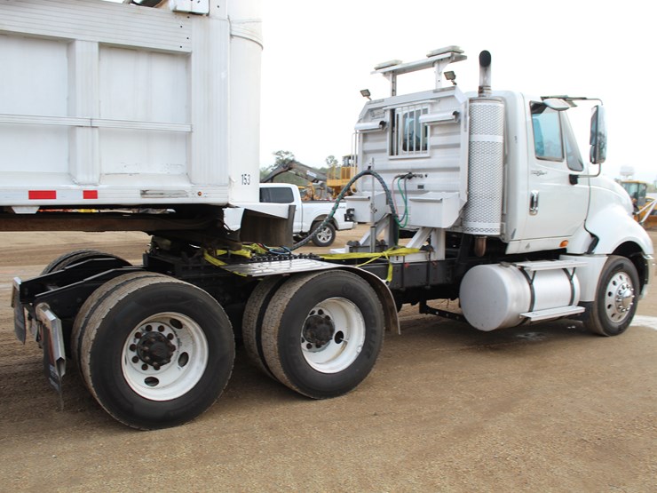 2012-international-prostar-image-3