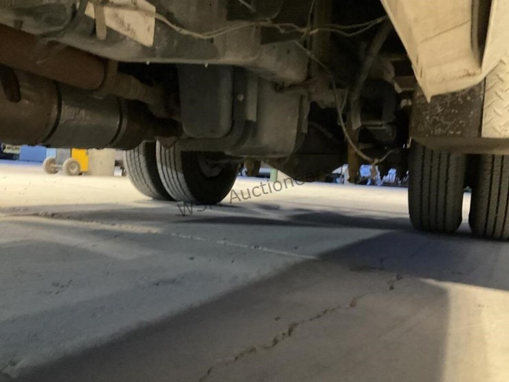 2014-ford-f350-image-26