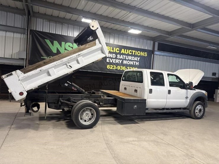 2014-ford-f550-image-30