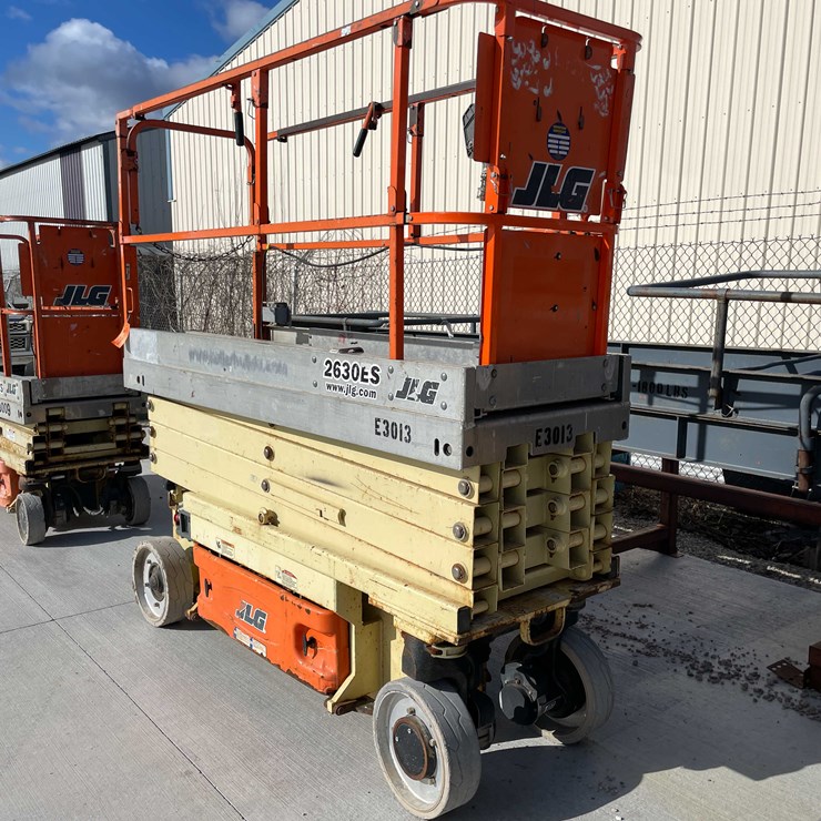 2014 JLG 2630ES