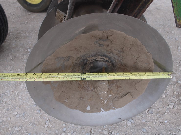 john-deere-220-image-38