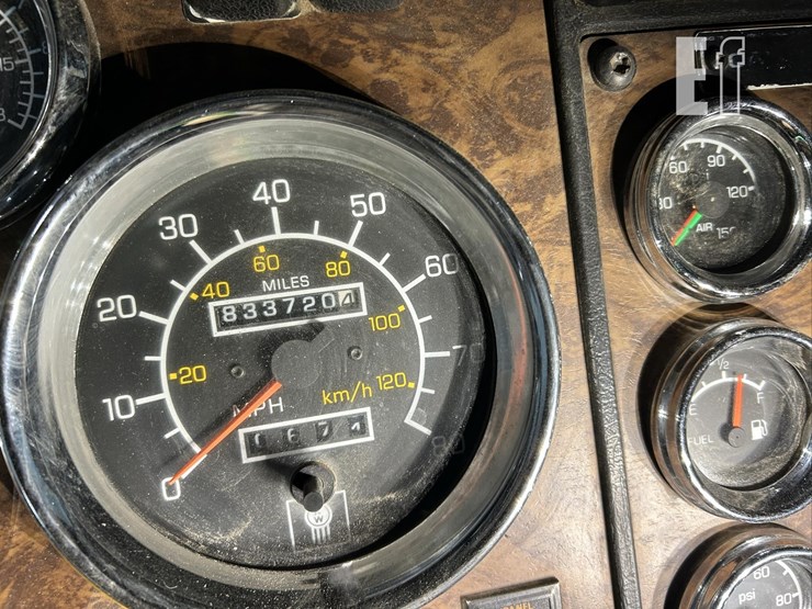 1996-kenworth-t600-image-39