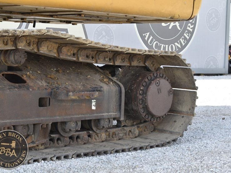 2019-caterpillar-326fl-image-33