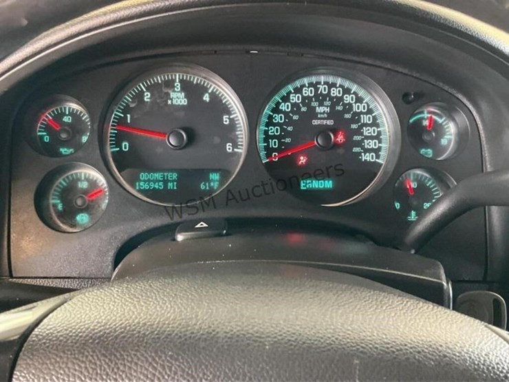 2012-chevrolet-tahoe-image-17