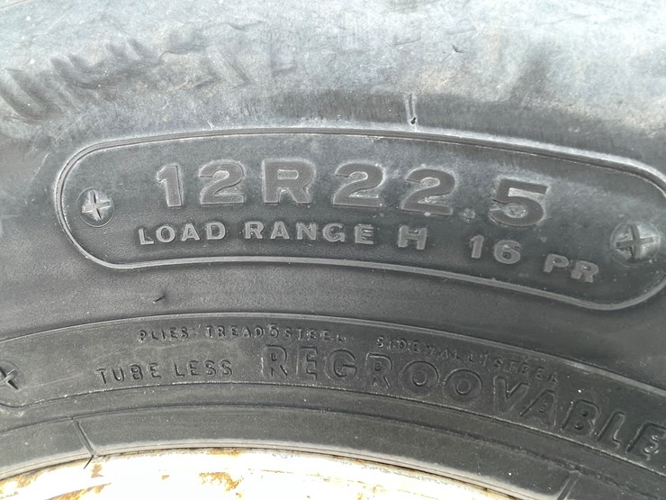 #10709-•-(2)-firestone-12r22.5-truck-tires-on-rims-image-7