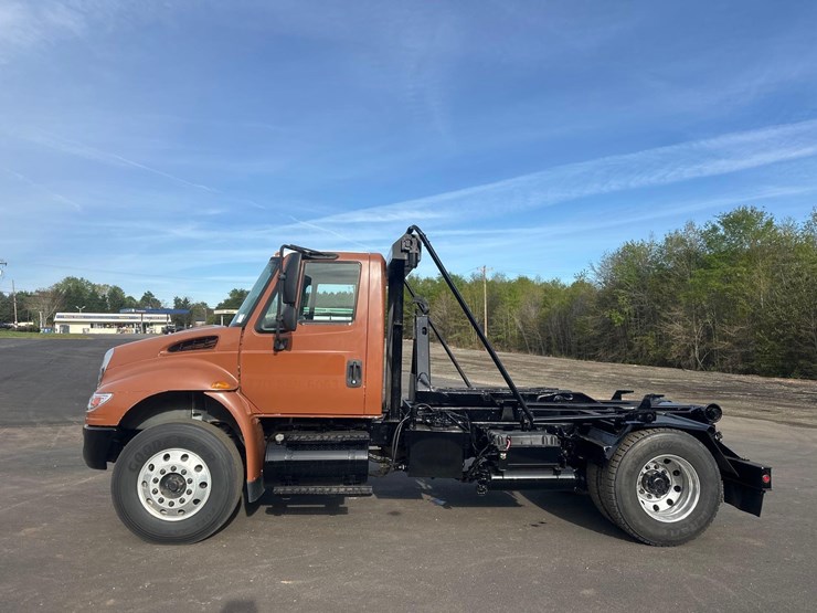 2006-international-durastar-4400-image-2