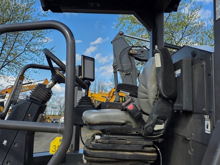 2018-volvo-sd115b-image-56