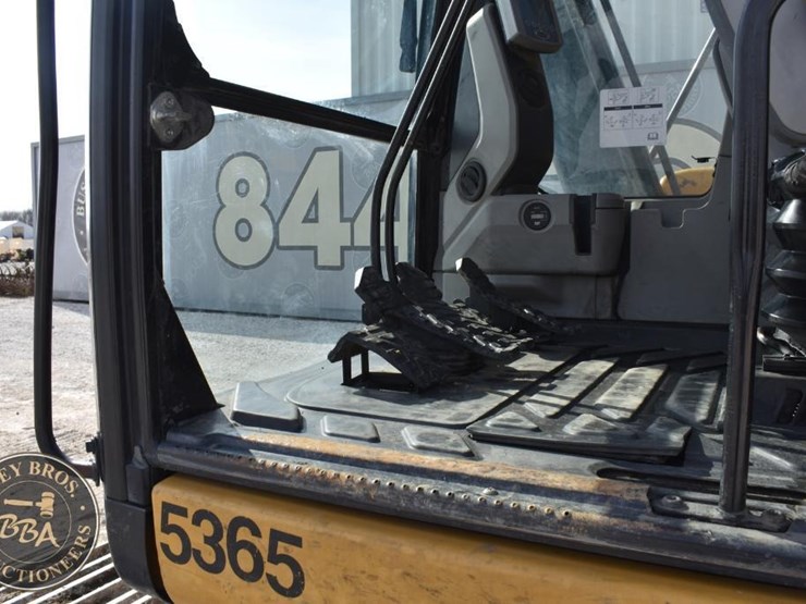 2019-caterpillar-326fl-image-54