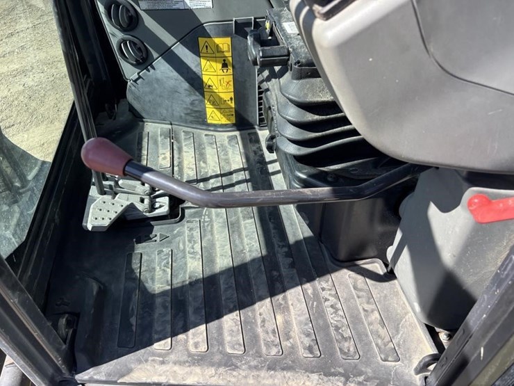 2020-bobcat-e26-image-30