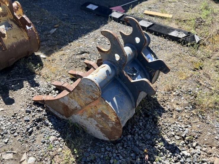 john-deere-24-image-4