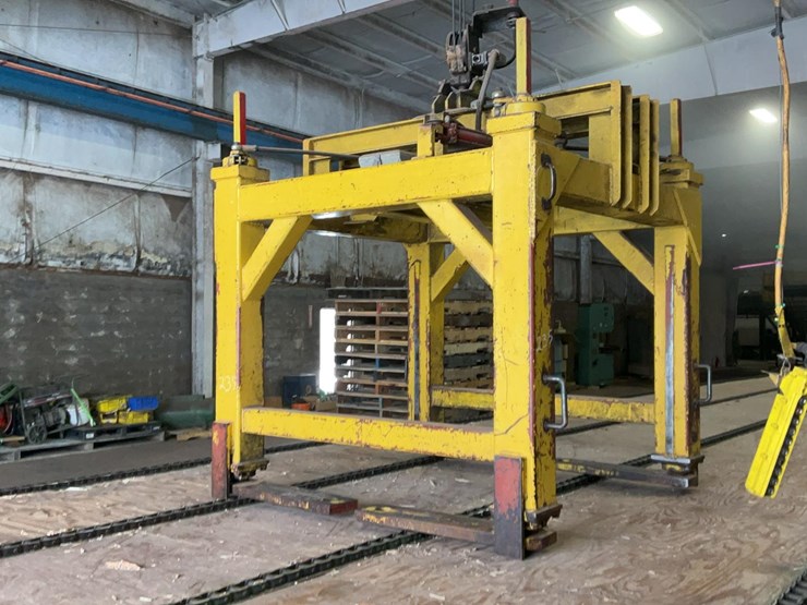 #235-•-lumber-pak-lift-cradle-image-1