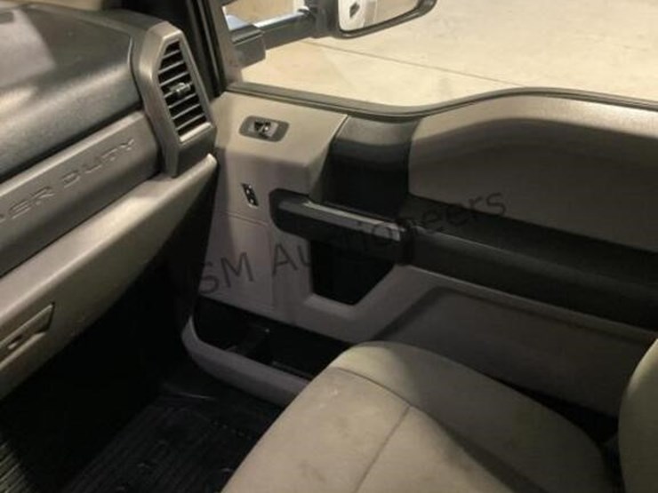 2017-ford-f350-image-21