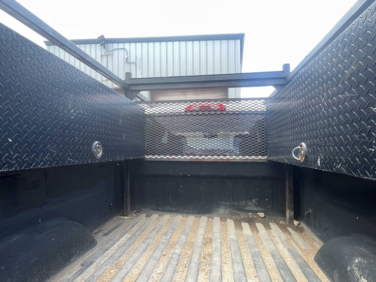 2015-chevrolet-2500-image-30