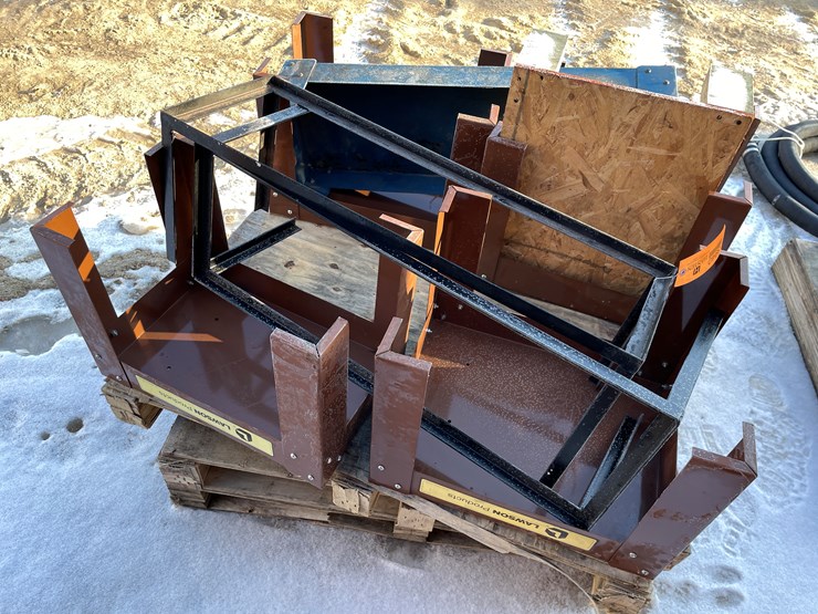 #3940-•-assortment-of-metal-stands-image-4