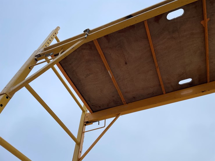 #3948-•-(2)-rolling-bil-jax-scaffolding-image-5