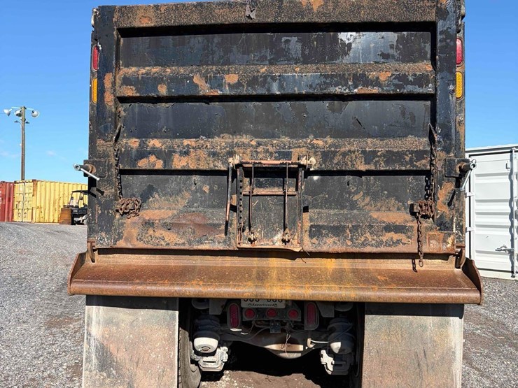 2007-mack-cv713-tri-axle-dump-image-4