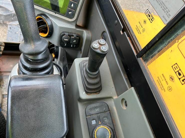 2022-jcb-50z-1-image-23