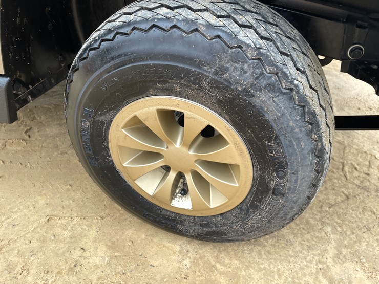 #605-•-ez-go-rxv-electric-golf-cart-image-49