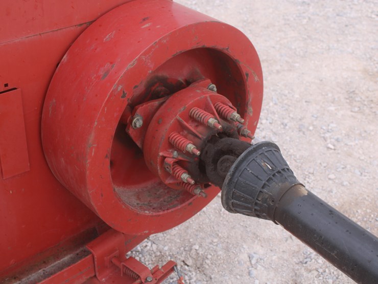 new-holland-580-image-25