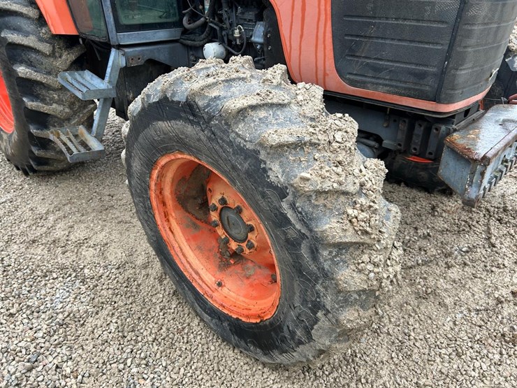 kubota-m105s-image-10