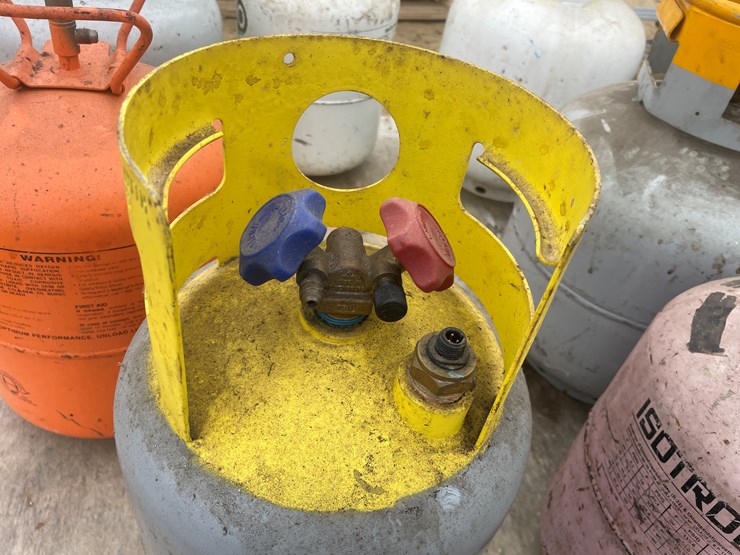 #3922-•-(7)-refrigerant-tanks-and-(1)-nitrogen/argon-tank-image-23