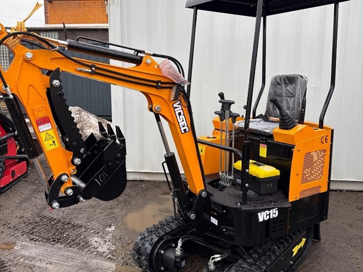 new-vicsec-co-mini-excavator-model-vc15-image-1