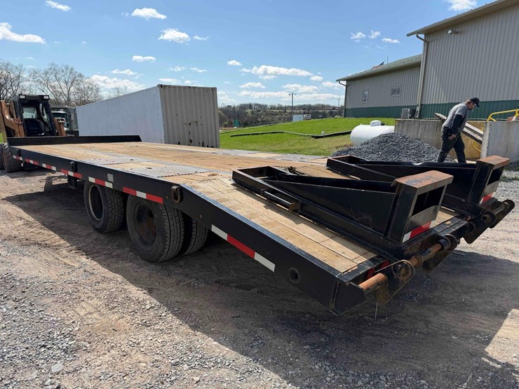 20-ton-tag-along-equipment-trailer-image-3