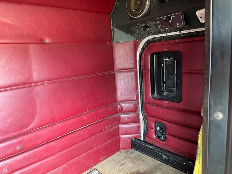 1989-peterbilt-379-image-96