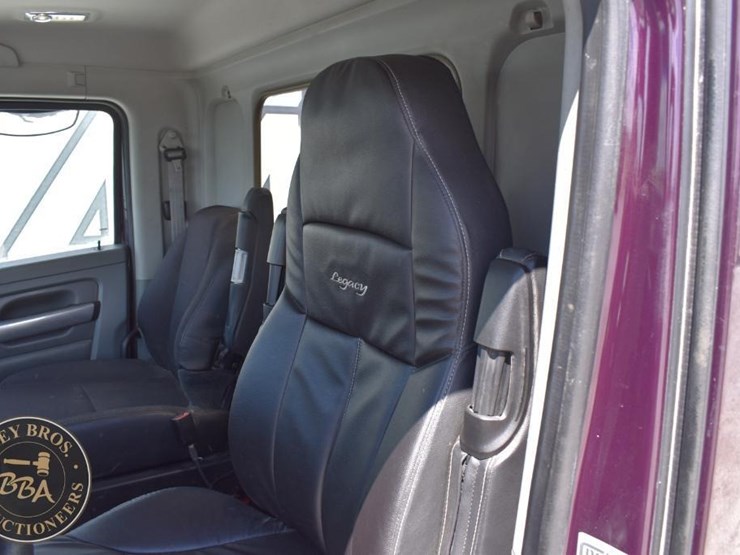 2019-kenworth-t880-image-43