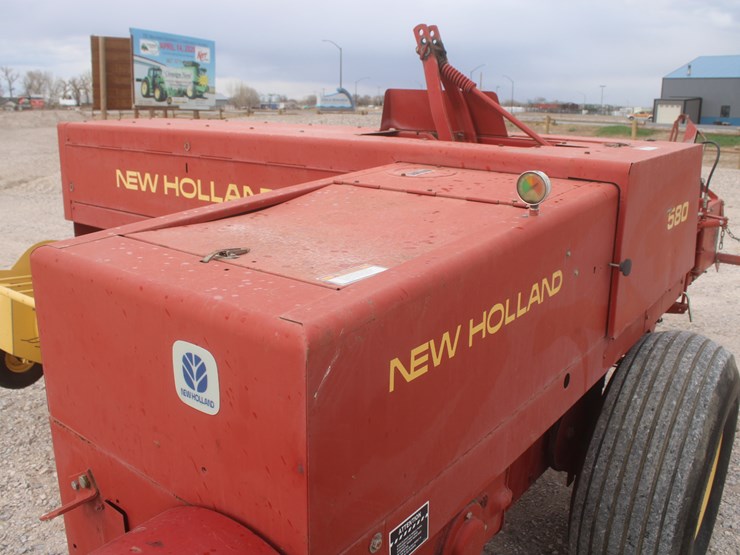 new-holland-580-image-29