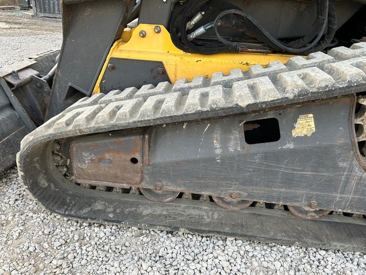 new-holland-c190-image-18