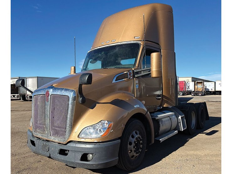 2023-kenworth-t680-image-1