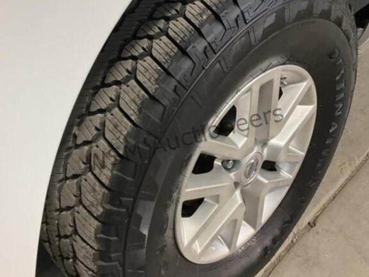 2015-nissan-frontier-image-8