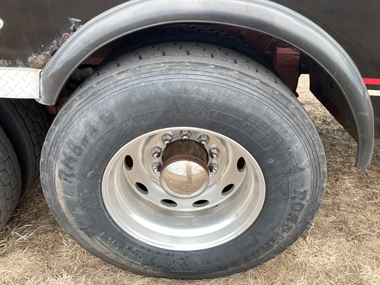 1989-peterbilt-379-image-51