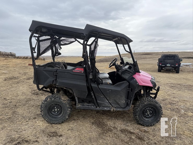 2016-honda-pioneer-700-image-4