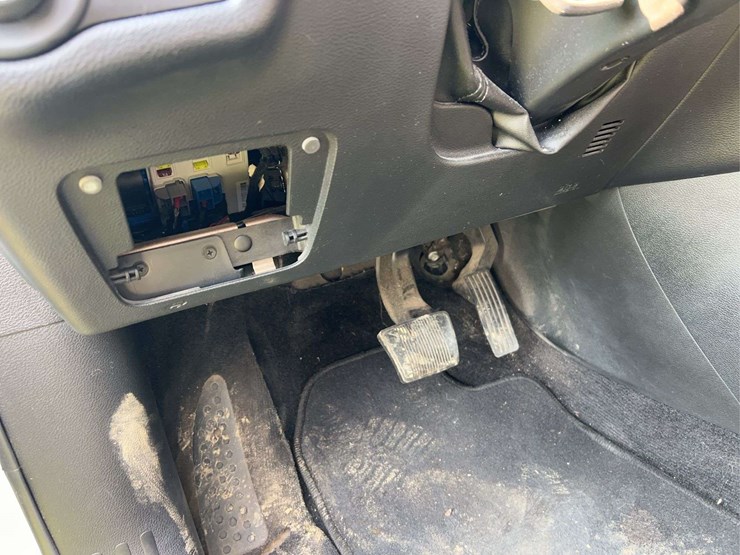 2014-jeep-cherokee-image-11