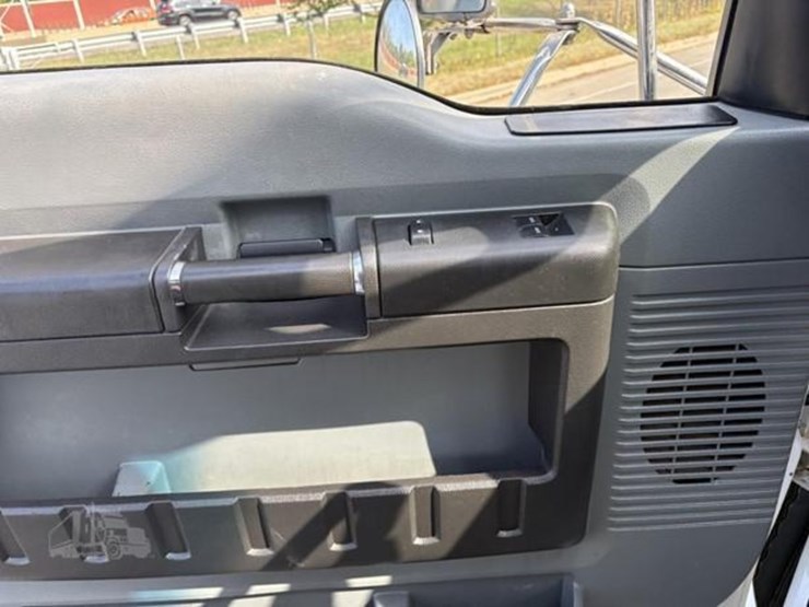 2015-ford-f750-xlt-image-14