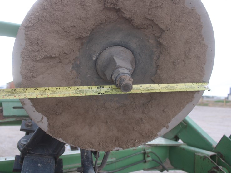 john-deere-220-image-42