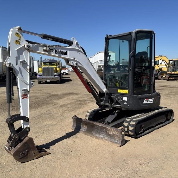 2020 BOBCAT E26