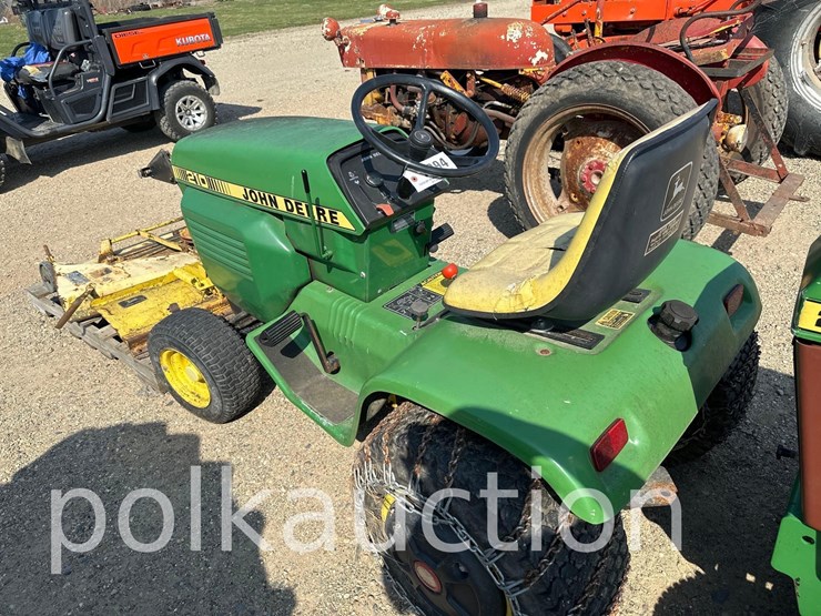 john-deere-210-image-8