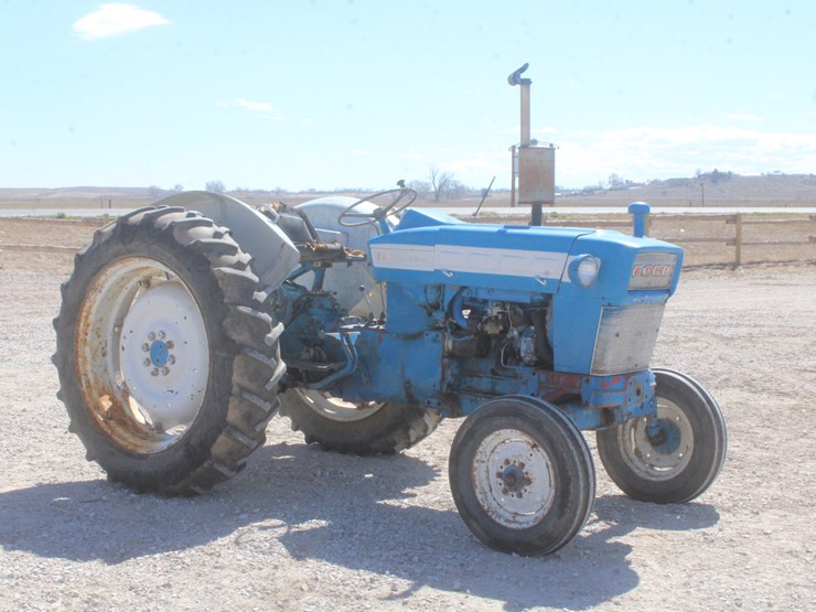 1966-ford-4000-image-4