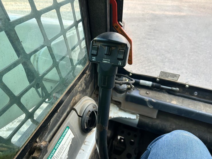 bobcat-t320-image-25