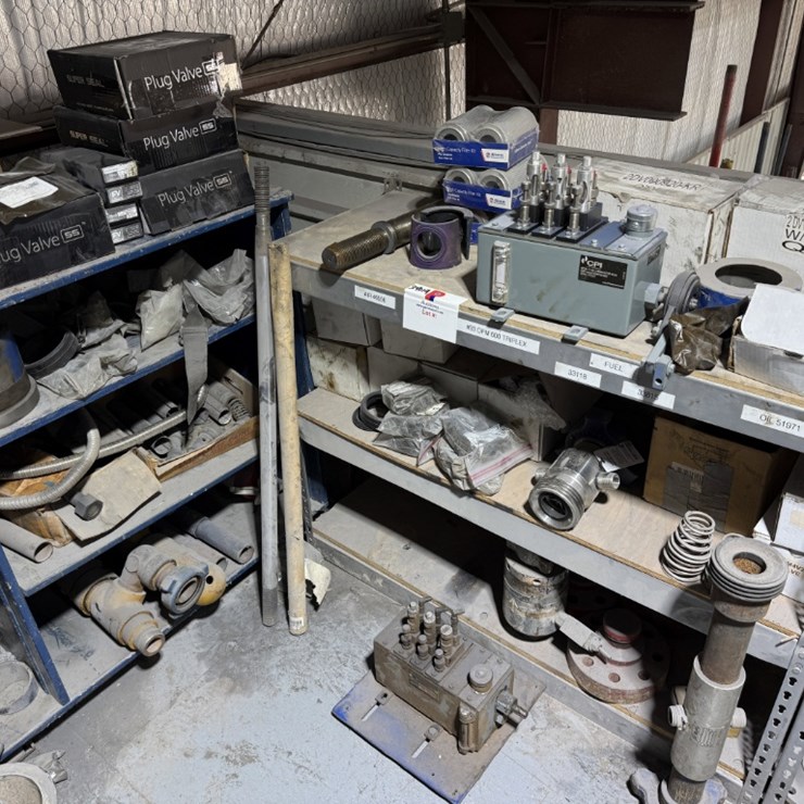 7-SHELVE SECTION OF OFM 600 TRIPLEX PUMP PARTS, PLUG VALVE KITS