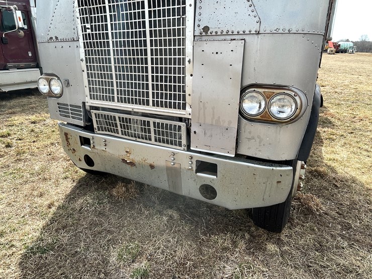 1982-caterpillar-3406-image-12