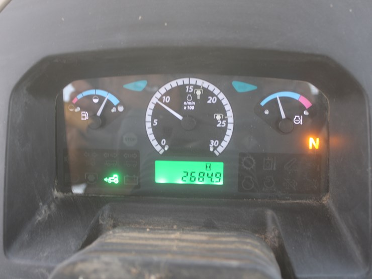 2013-john-deere-5100e-image-37