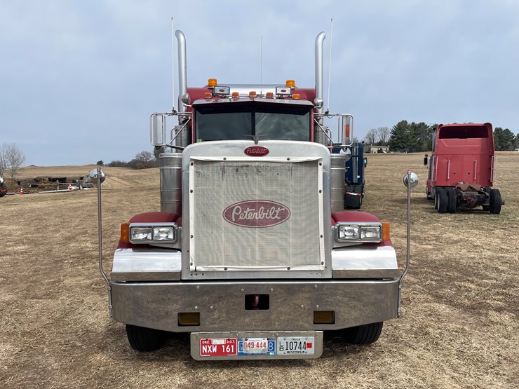 1987-peterbilt-379-image-2