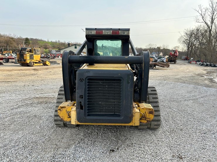 new-holland-c190-image-3