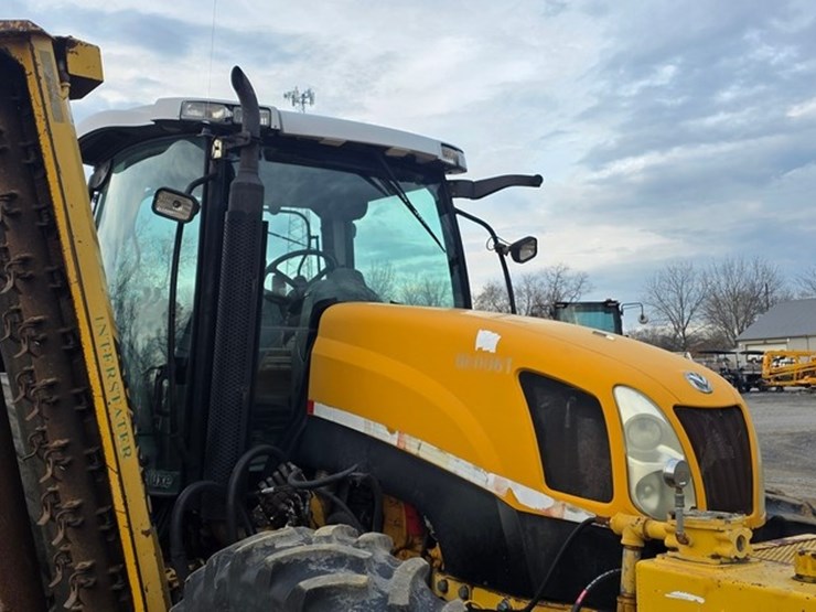 2006-new-holland-ts135a-image-50